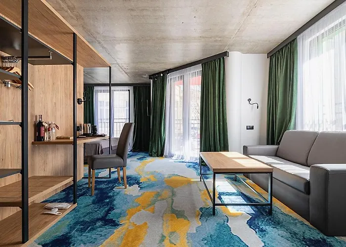 Hotel Optima Collection Mural 3*