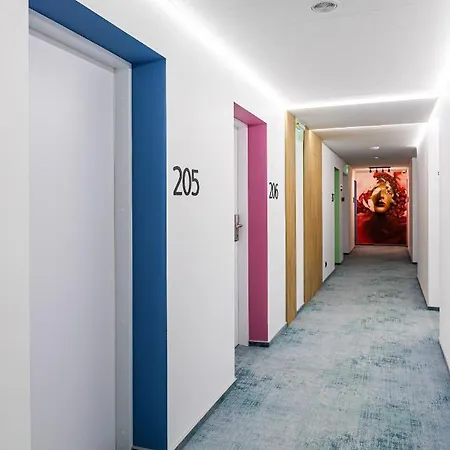 Optima Collection Mural Hotel Lviv