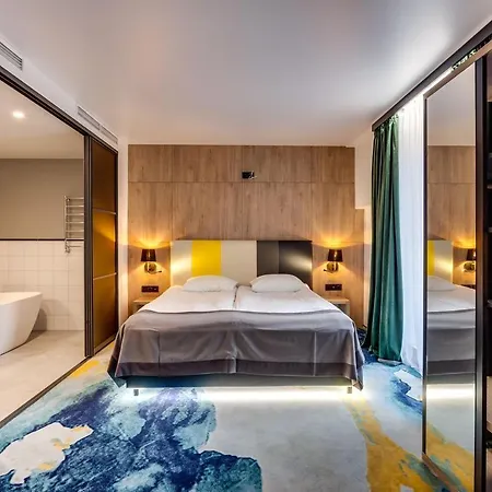 Optima Collection Mural 3* Leopoli