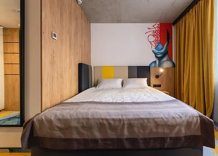 Optima Collection Mural לבוב