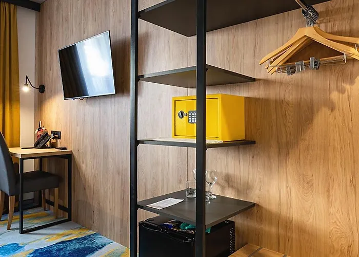 Optima Collection Mural 3*