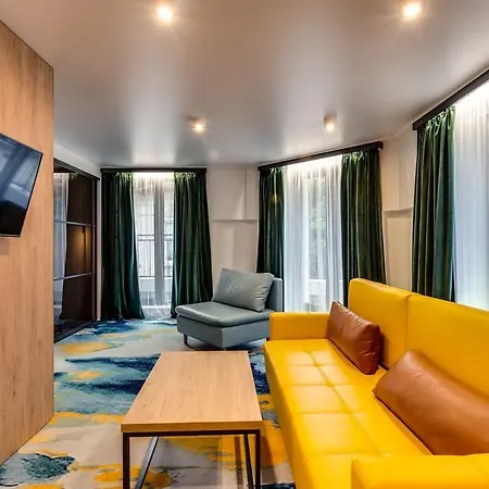 Hotel Optima Collection Mural