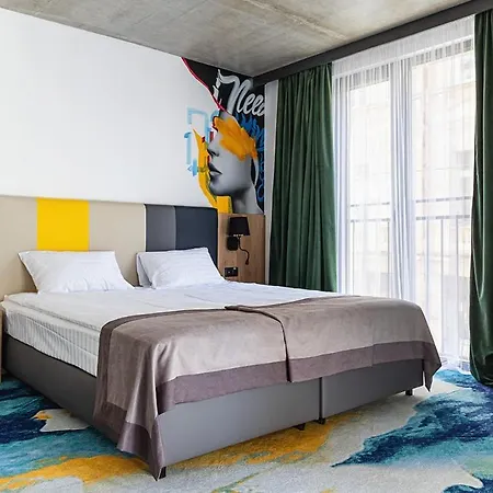 Optima Collection Mural فندق