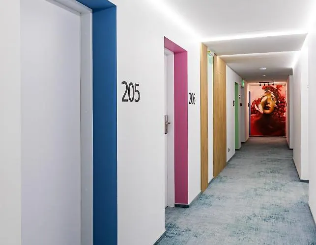 Optima Collection Mural Hotel Lviv