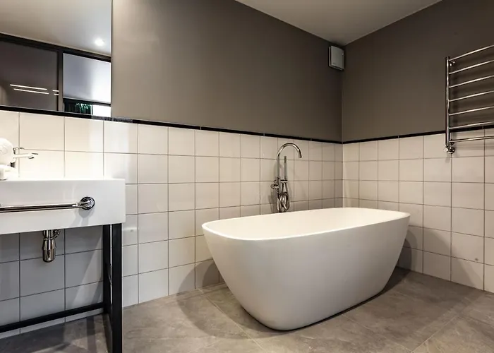 Optima Collection Mural Hotel Lviv